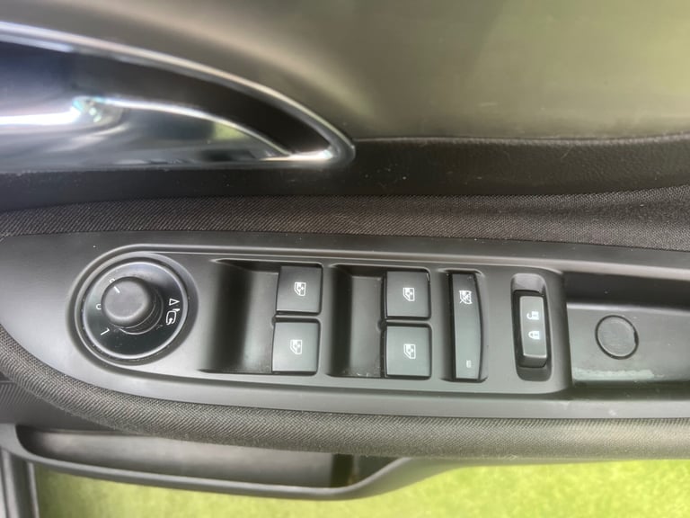 2014 Vauxhall Mokka 1.7 CDTi Exclusiv 5dr HATCHBACK Diesel Manual