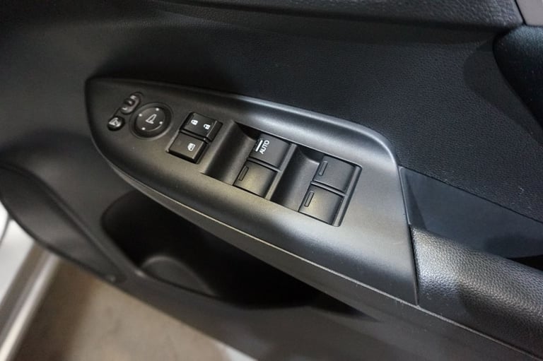 2017 Honda Jazz 1.3 i-VTEC SE Hatchback 5dr Petrol CVT Euro 6 (s/s) (102 ps) Hatchback Petrol Aut...
