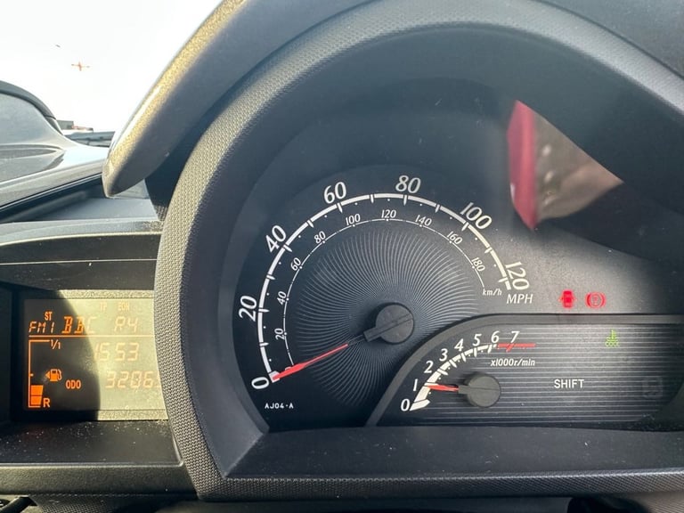 2011 Toyota IQ 1.0 VVT-i 2 3dr HATCHBACK PETROL Manual