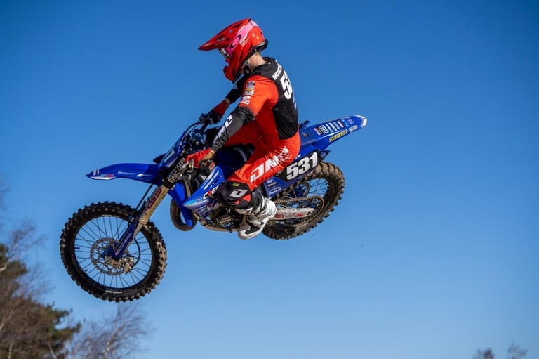 YAMAHA YZ 125 2025 - CRESCENT 3FLO TEAM REPLICA - BRAND NEW - SAVE OVER 700!