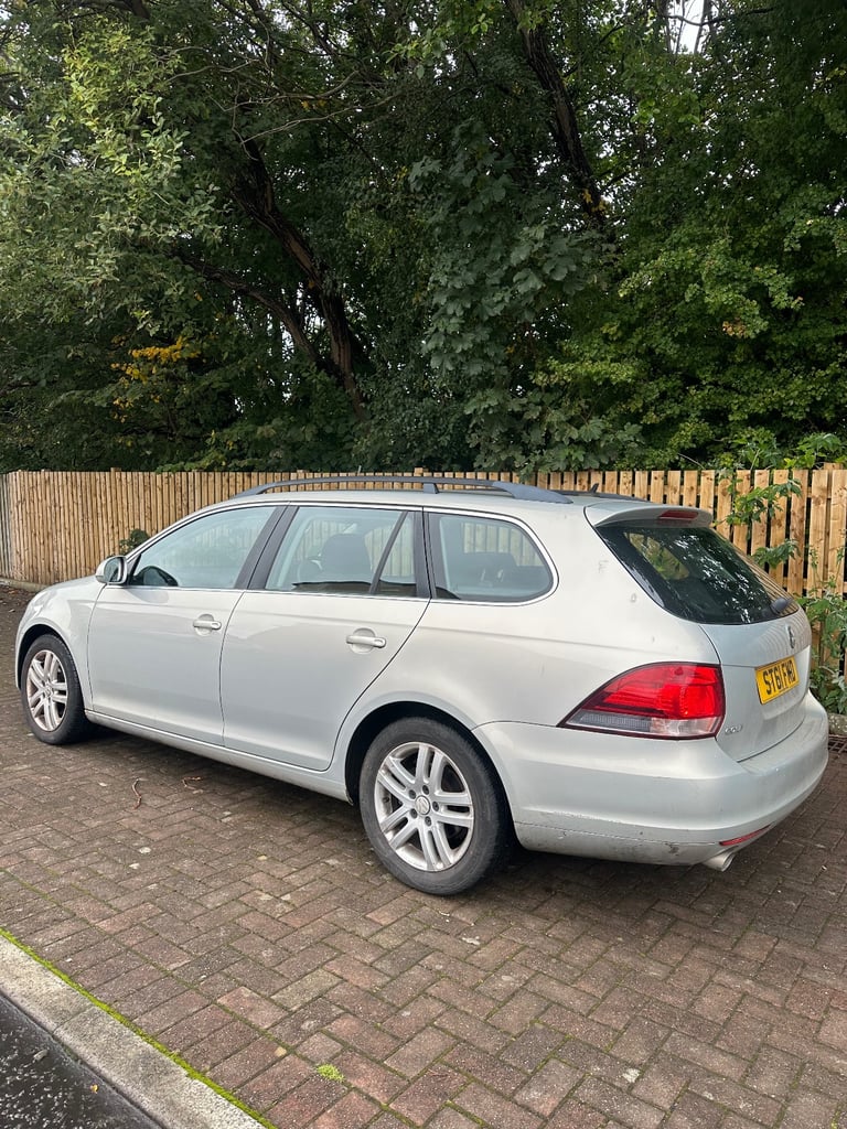 Volkswagen, GOLF, Estate, 2011, Manual, 1598 (cc), 5 doors