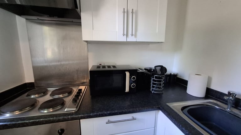 Short Term Stay in Broadgreen Court Liverpool- 1 BR