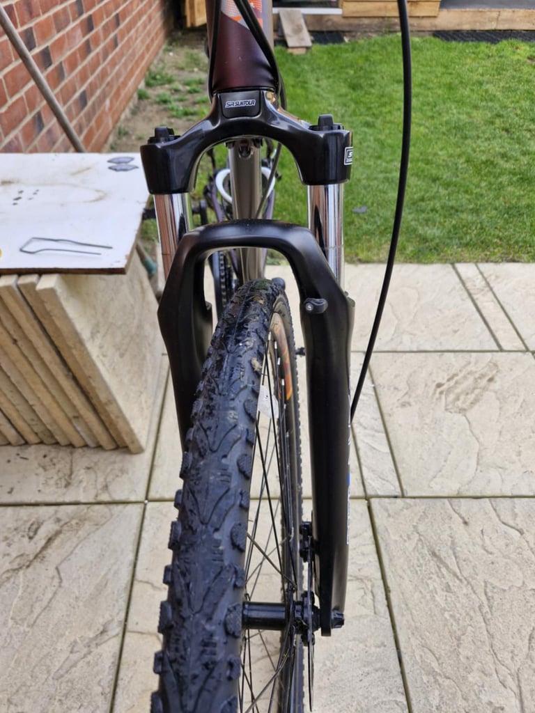 Carrera crossfire hybrid bike