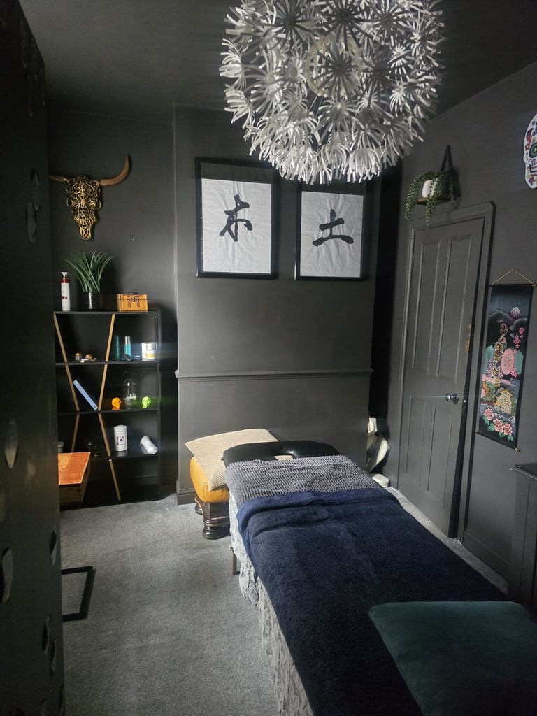 image for x2 male therapists MASSAGE - WAXING - TRIMS