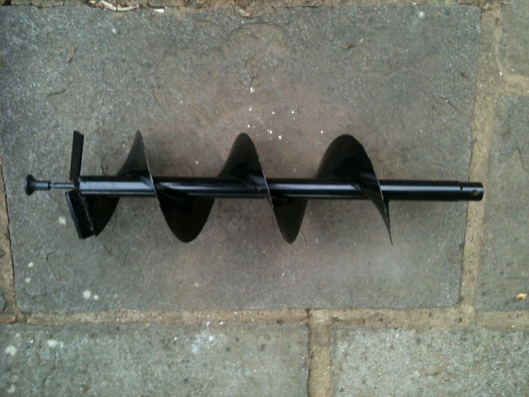 image for Earth Auger/Borer Drill Bit LARGE 8x32inch - As new £30