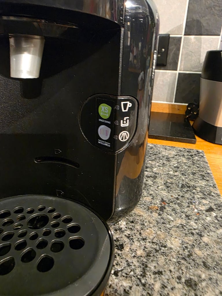 Bosch Tassimo Vivy 2 black Coffee Pod Machine. Auto Hot Drink Chocolate expresso Latte Barista maker