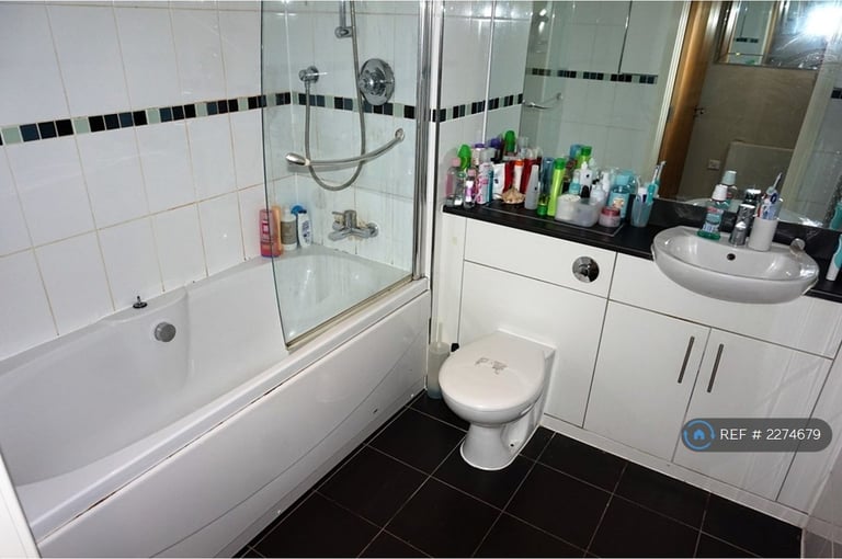 2 bedroom flat in Viva, Birmingham, B1 (2 bed) (#2274679)