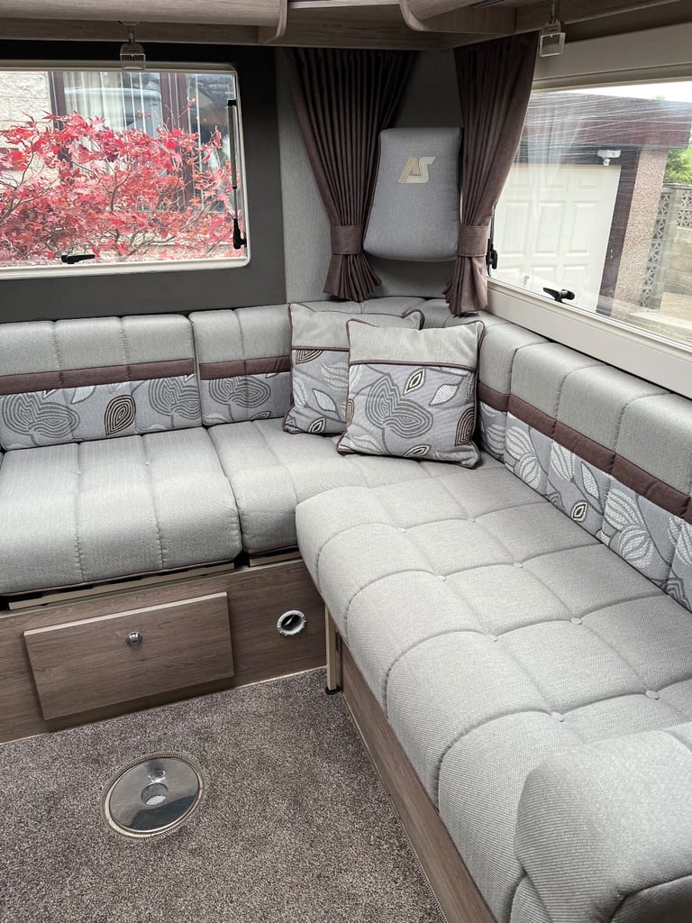 Autosleeper Broadway EL Motorhome.