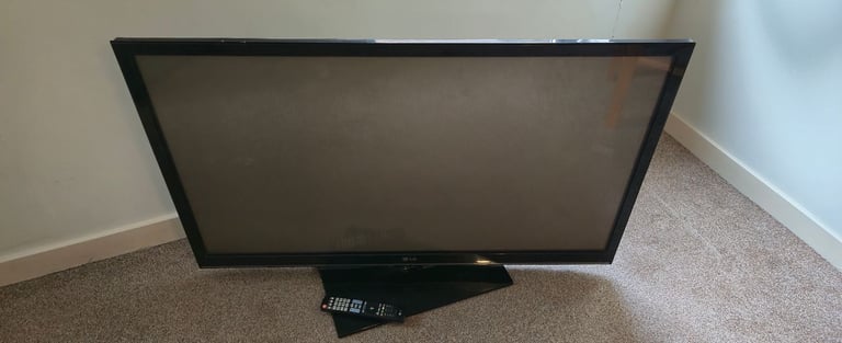 image for LG 50 Inch Plasma TV 50PT353K with Remote. Fully Working- Excellent Condition