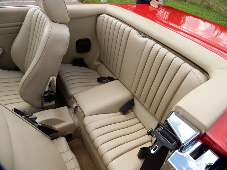 1988 Mercedes-Benz SL 3l 2d  AUTO  188 BHP Convertible Petrol Automatic