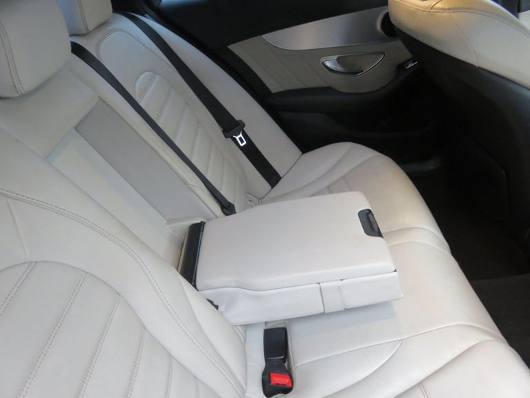 2014 Mercedes-Benz C Class 2.1 C220 BlueTEC AMG Line G-Tronic+ Euro 6 (s/s) 4dr SALOON Diesel Aut...