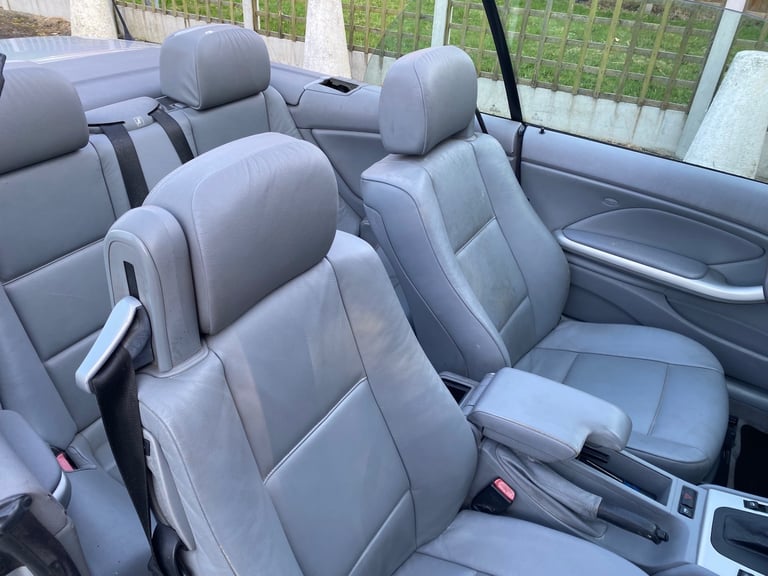 BMW 325i AUTOMATIC CONVERTIBLE 2003 (53)