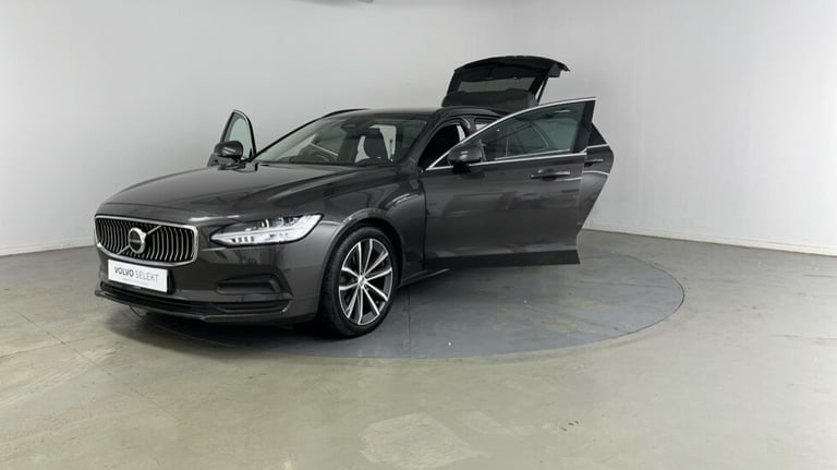 2021 Volvo V90 Momentum, B4 mild hybrid Estate Petrol Automatic