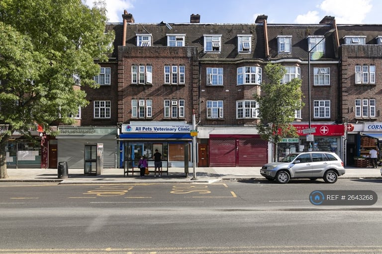 2 bedroom flat in Sidmouth Road, London, NW2 (2 bed) (#2643268)
