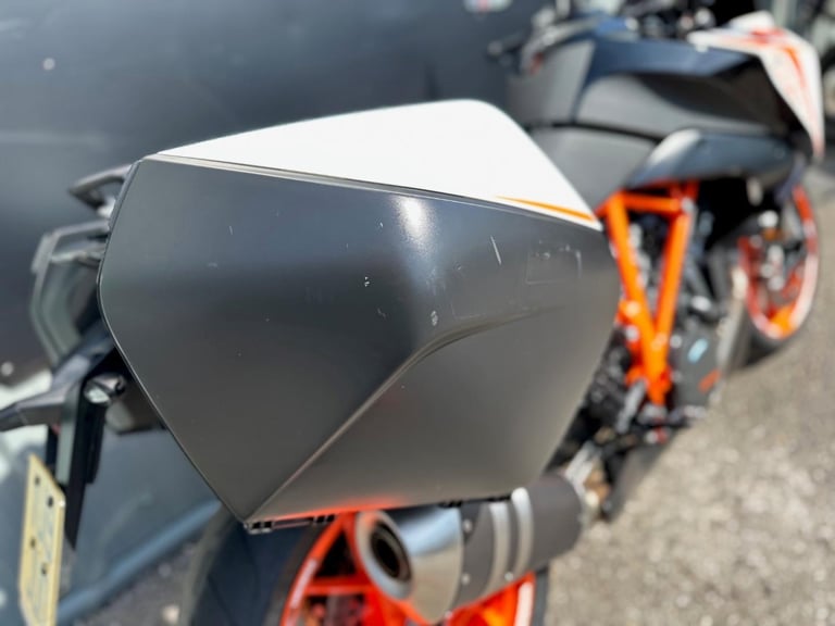 STUNNING ONE OWNER 2019/19 KTM 1290 SUPERDUKE GT MOTORCYCLE