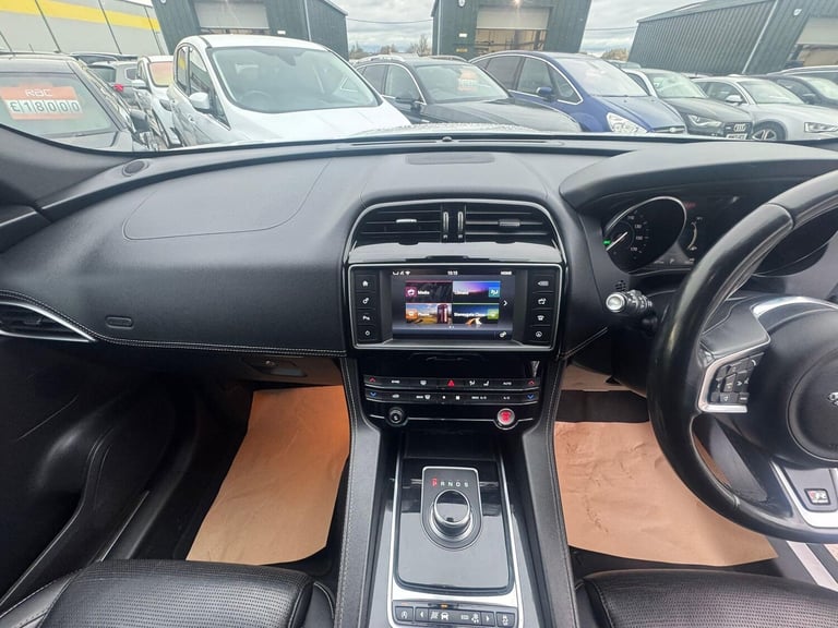 2017 Jaguar F-Pace 2.0d R-Sport 5dr Auto AWD ESTATE DIESEL Automatic