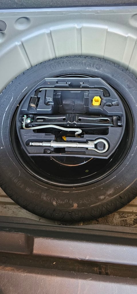 Peugeot, 3008, Hatchback, 2015, Manual, 1199 (cc), 5 doors