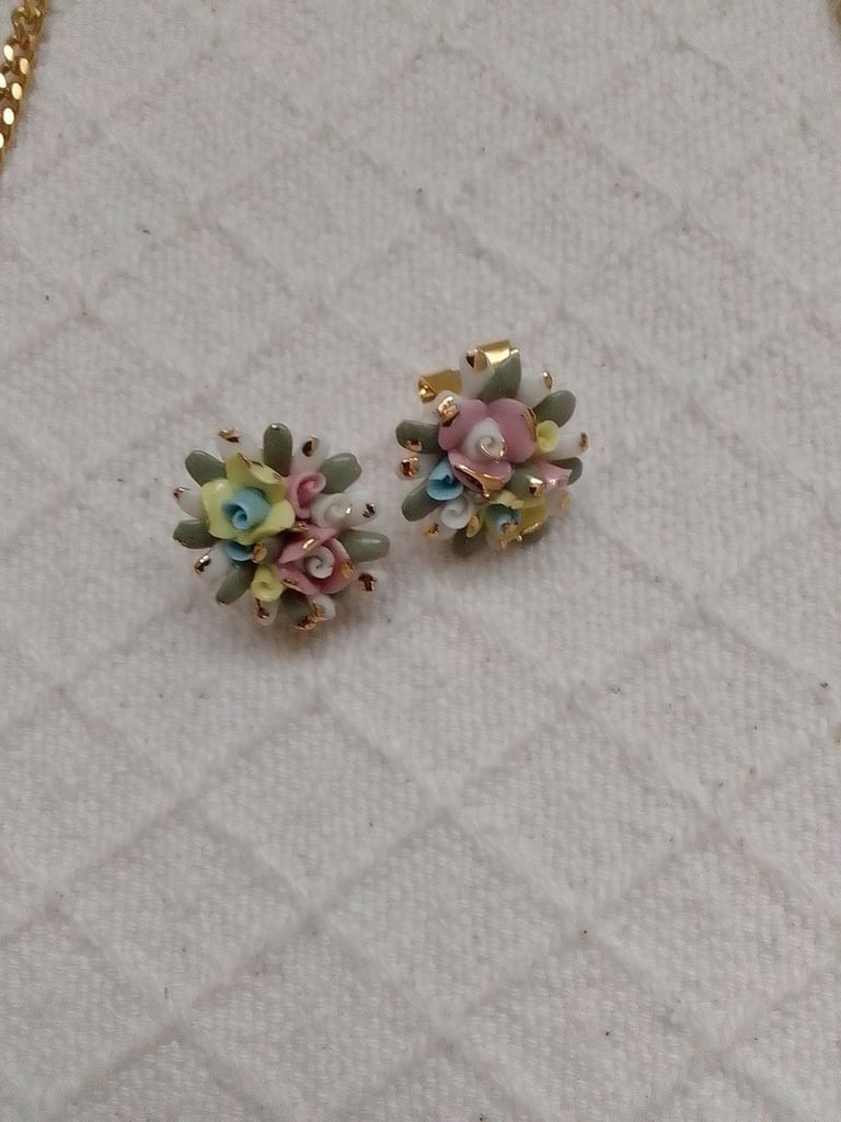 Costume Jewellery necklace and earrings set 