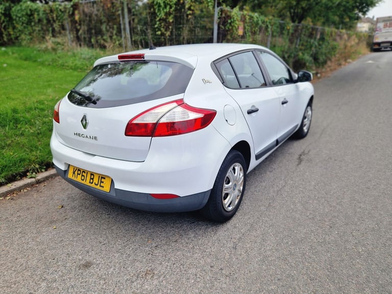 Renault, MEGANE, Hatchback, 2011, Manual, 1598 (cc),5 doors - Image 5