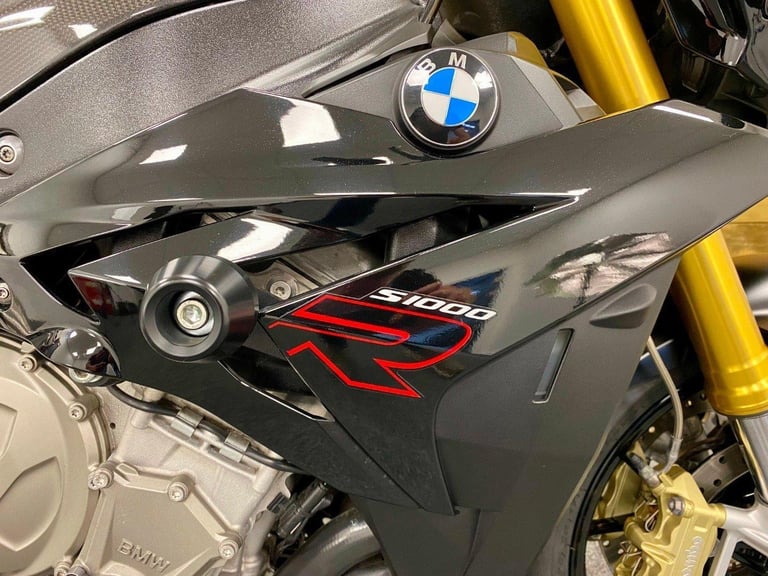 SUPERB 2016 BMW S1000R SPORT, ONLY 7173 MILES AND ONE OWNER, GREAT SPEC!