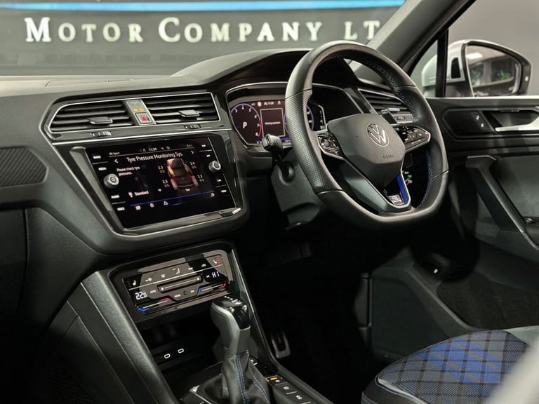 2021 71 VOLKSWAGEN TIGUAN 2.0 TSI R SUV 5DR PETROL DSG 4MOTION EURO 6 (S/S) (320