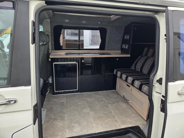 Volkswagen Transporter High Top Camper Van DIESEL MANUAL 2004/04