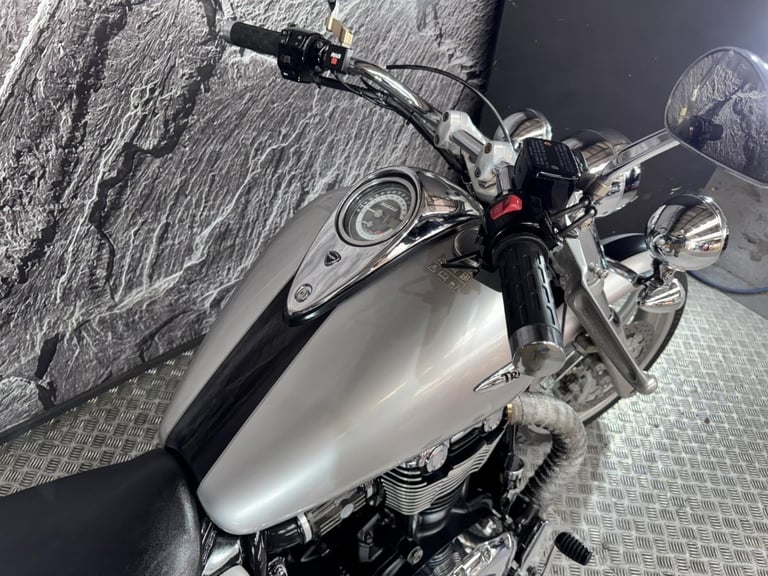 TRIUMPH THUNDERBIRD 1600 2009