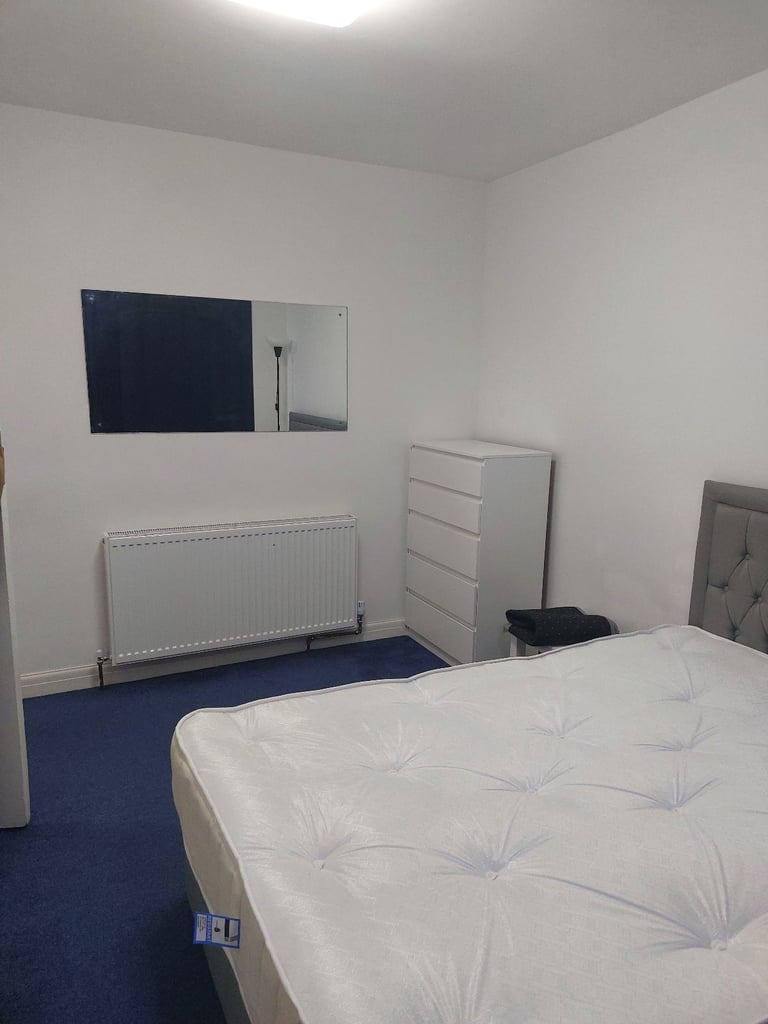 Double room to let or rent in northolt 