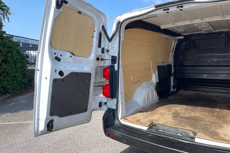 2022 Vauxhall Vivaro 1.5 Turbo D 2900 Dynamic Panel Van 6dr Diesel Manual L2 H1 Euro 6 (s/s) (10 ...