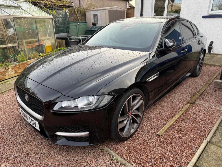 2016 Jaguar XF 2.0 R-Sport