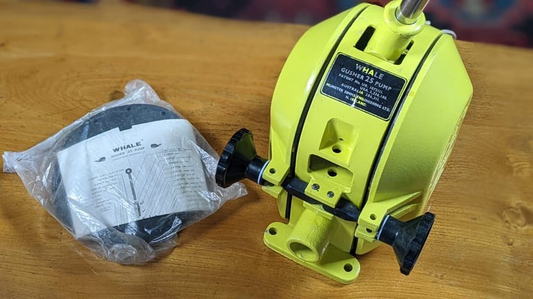 WHALE GUSHER 25 BILGE PUMP