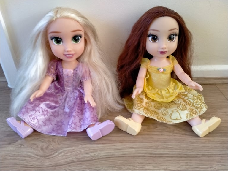 2 x disney dolls, hard bodies etc, cinderella & rapunzel? vgc £3.00 for both dolls ( southampton)