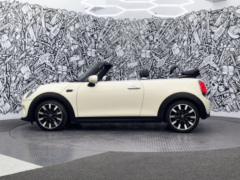 2020 MINI Convertible 1.5 Cooper Exclusive Convertible 2dr Petrol Manual Euro 6 (s/s) (136 ps) Co...