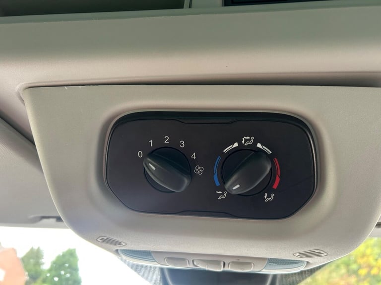 2016 Ford Transit 2.2 TDCi 460 HDT Trend Minibus 5dr Diesel Manual L4 H3 (17 Seats) (196 g/km NA ...