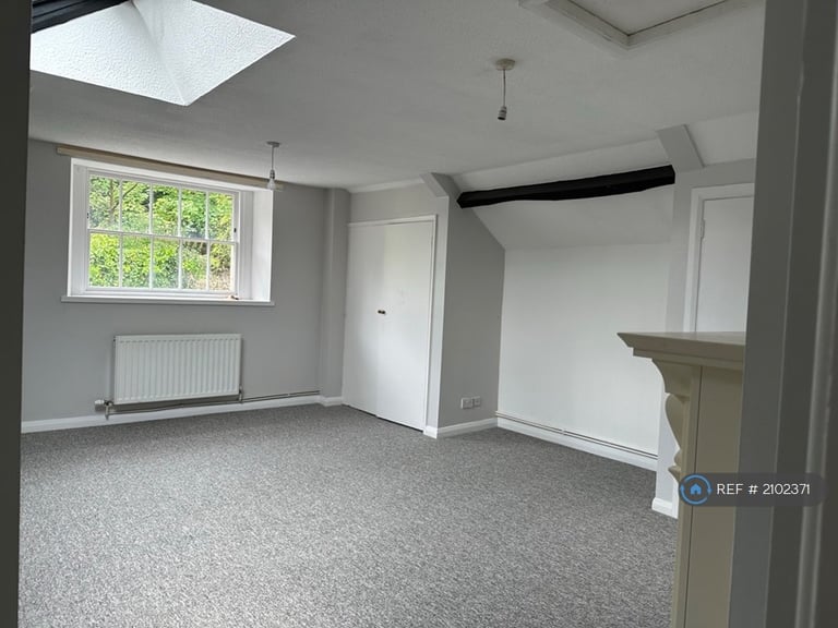 2 bedroom flat in St. Sales House, Shepton Mallet, BA4 (2 bed