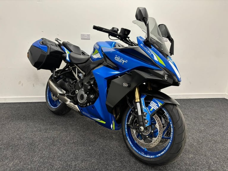 image for SUZUKI GSXS1000GT PLUS ** LOW MILEAGE - FULL HISTORY - PANNIERS **