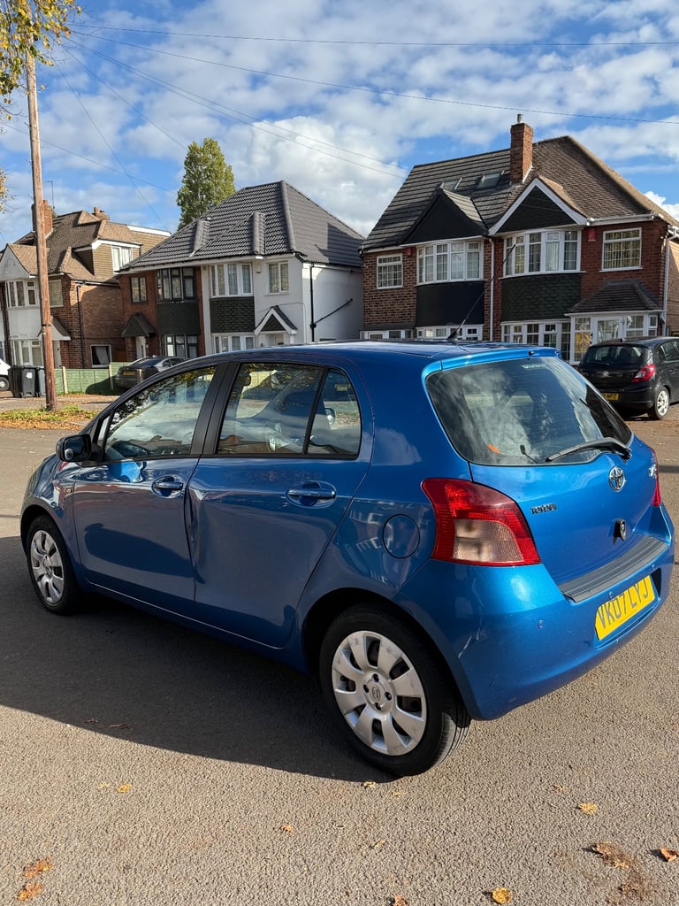 AUTOMATIC 2007 Toyota yaris 1364CC - 2 Keys - 107k Miles - Ready To Go