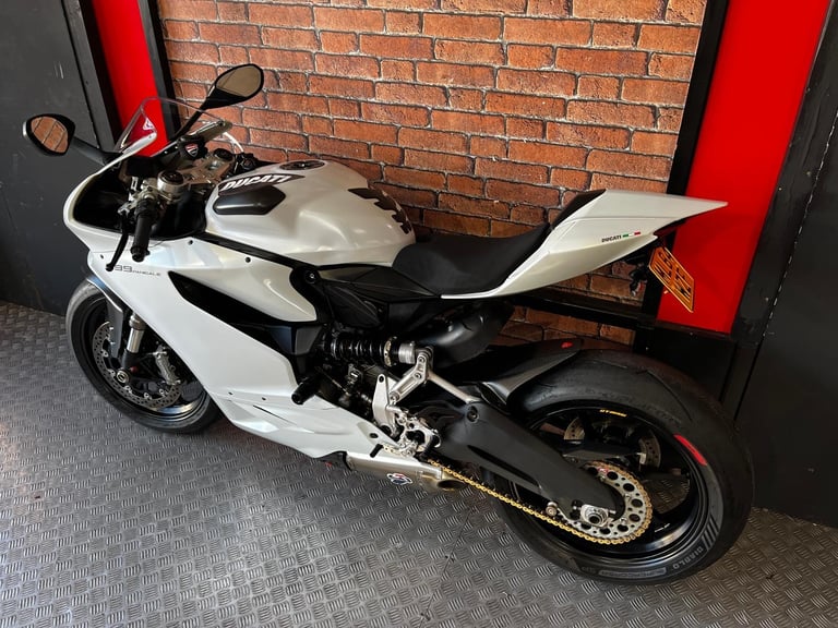 2014 Ducati 899 Panigale dynamag wheels nitron suspension 