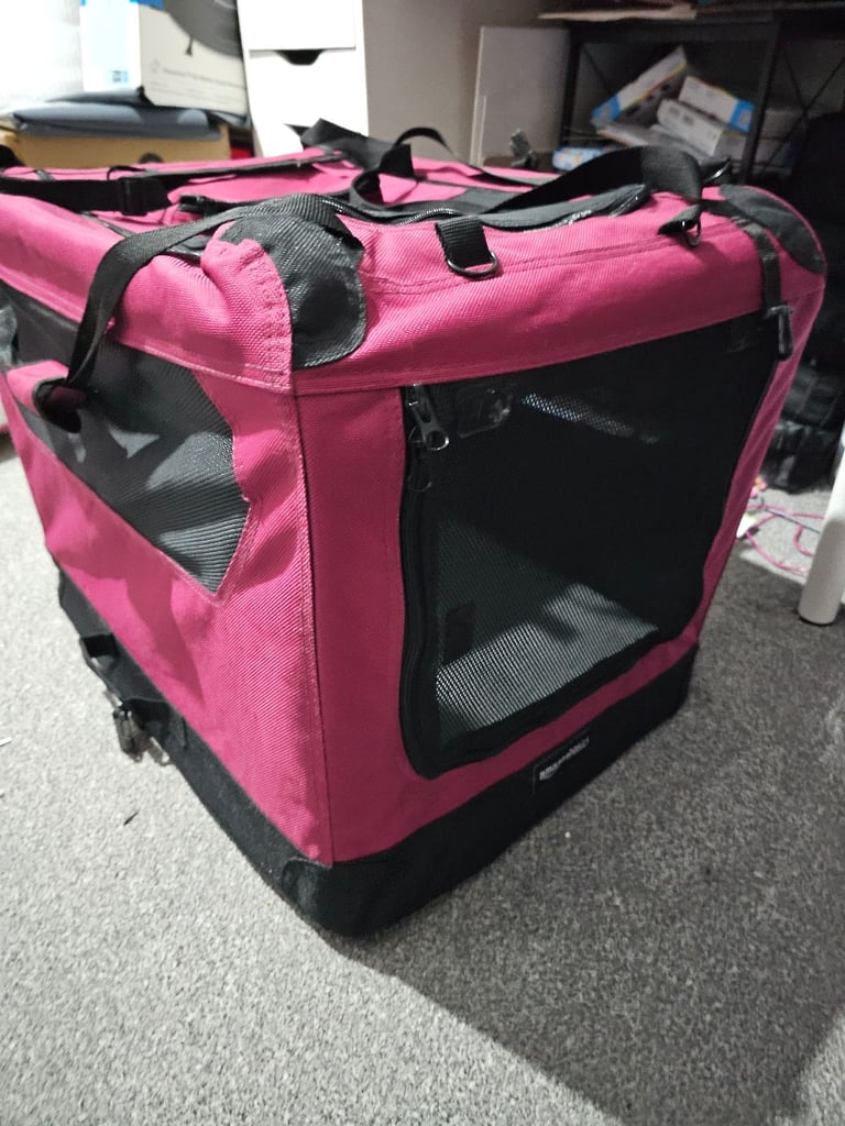 Very large cat or dog carrier 19w x 18h x 25.5L inch from Amazon basics