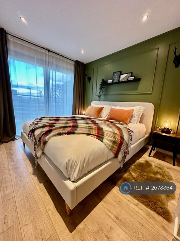 1 bedroom flat in Notte Street, Plymouth, PL1 (1 bed) (#2673364)