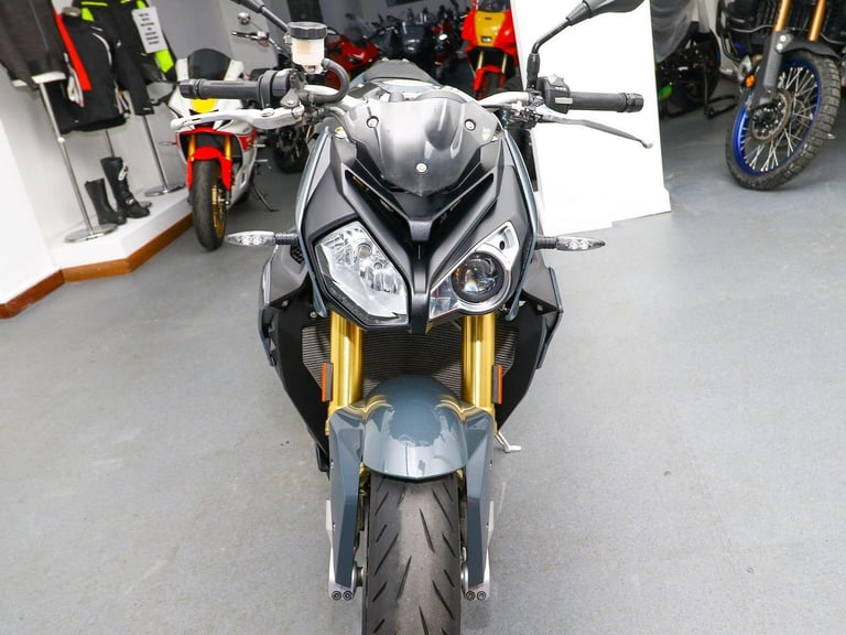 2017 BMW S1000R Sport. ONLY 9,237 MILES. Akrapovic Exhaust. Great Value £7,495