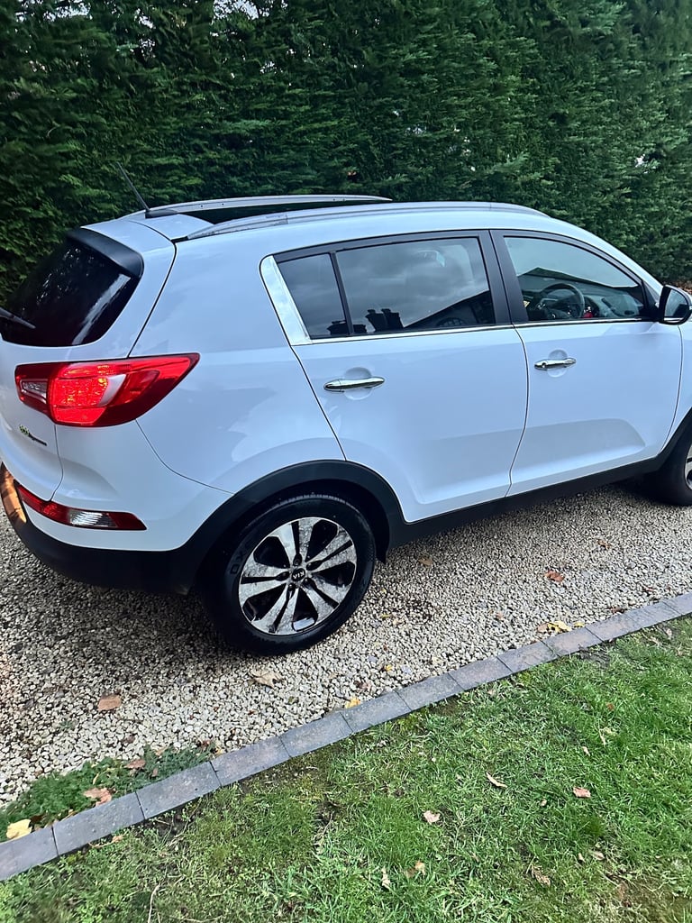 2013 Kia Sportage 1.7 CRDi ISG 3 5dr [Sat Nav] ESTATE Diesel Manual