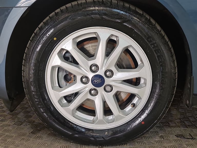 FORD TRANSIT CONNECT 1.5 240 ECOBLUE TREND AUTO L2 120 BHP COMBI VAN