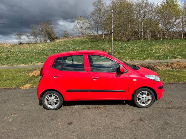 HYUNDAI I10 COMFORT 1.2L (2010) cheap £35 tax year mot family car.