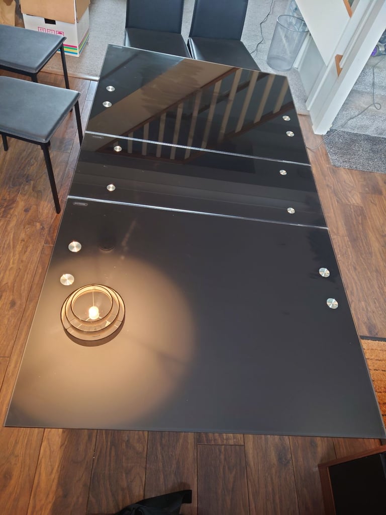 Argos Lido 4 Seater Extendable Glass Table