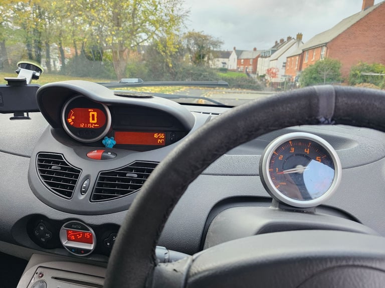 Renault Twingo GT 1.2 Turbo, 99hp, MOT until April, Full service history, cambelt waterpump done