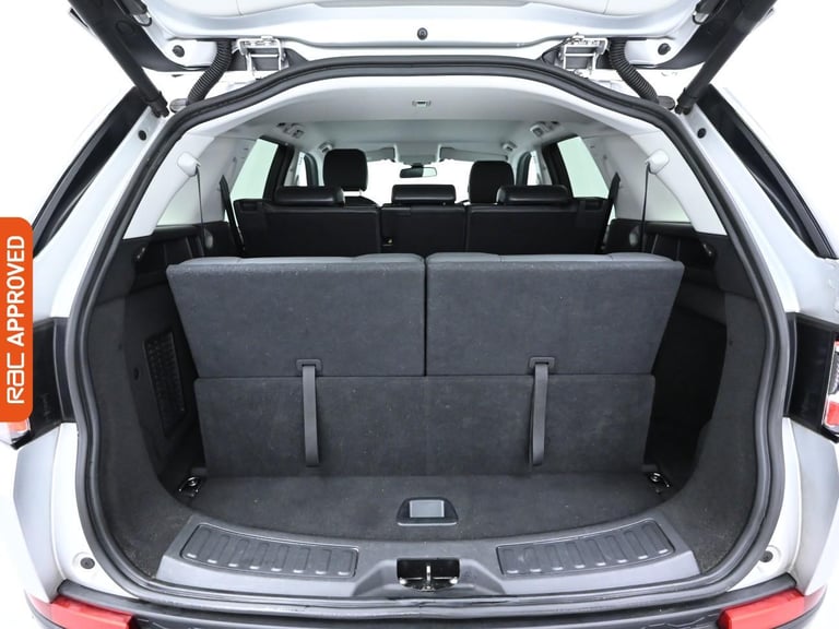 2016 Land Rover Discovery Sport 2.0 TD4 SE Tech SUV 5dr Diesel Auto 4WD Euro 6 (s/s) (180 ps) SUV...