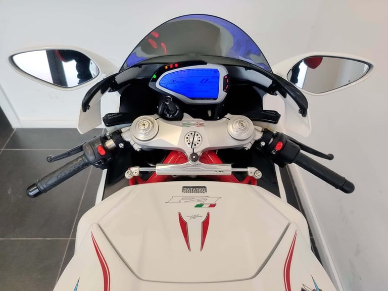 2015 MV Agusta F4 1000 White 1,135 Miles | £256 Dep & £256 pcm 7.9% APR