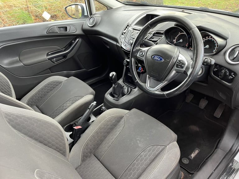 FORD FIESTA VAN 1.5 TDCi Sport 2015