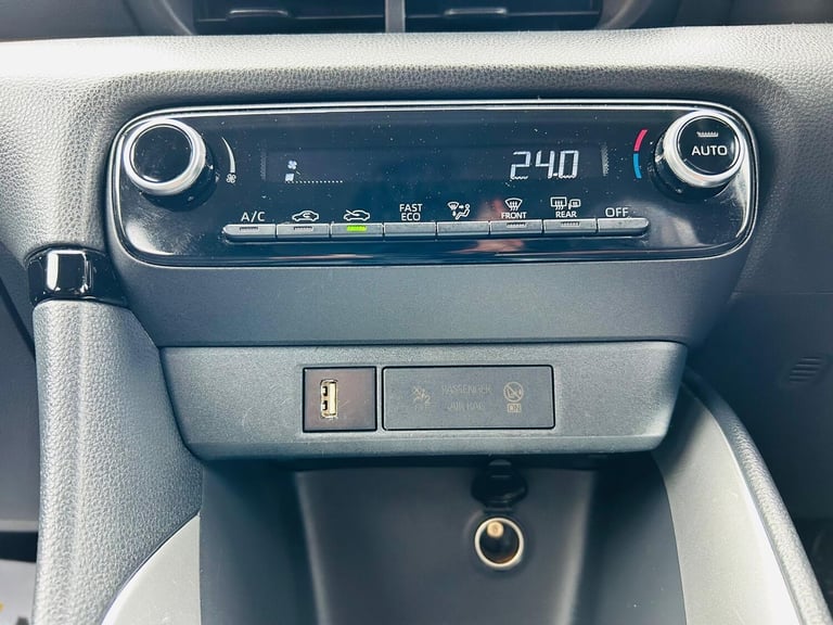 2022 Toyota Yaris 1.5 VVT-h Icon E-CVT Euro 6 (s/s) 5dr HATCHBACK Petrol/Electric Hybrid Automatic